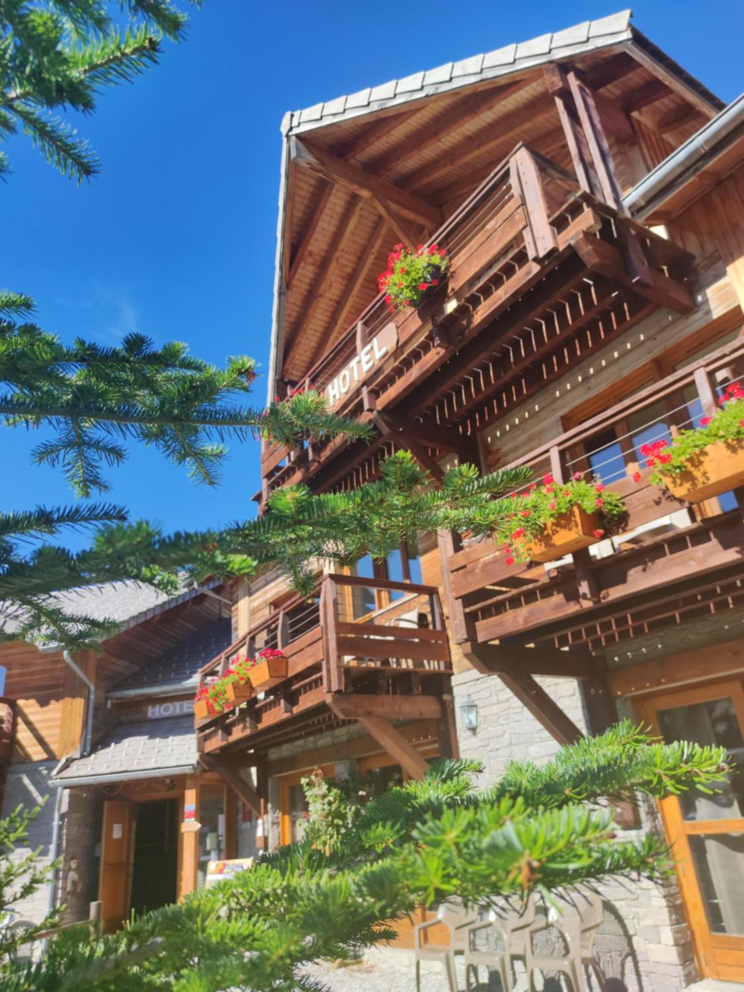Hotel l'Ecrin des Neiges La Joue du Loup Exterior foto